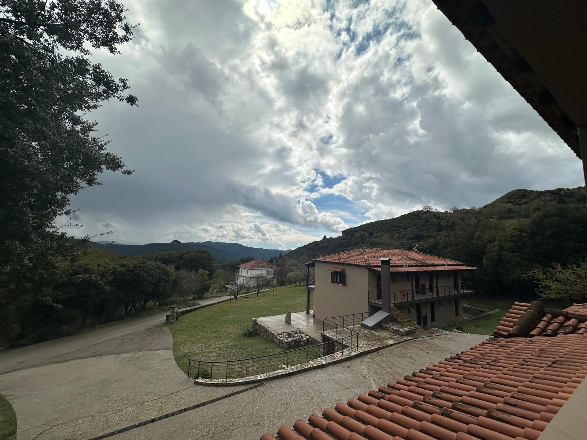 Panthoron Tzoumerka Vourgareli Buitenkant foto